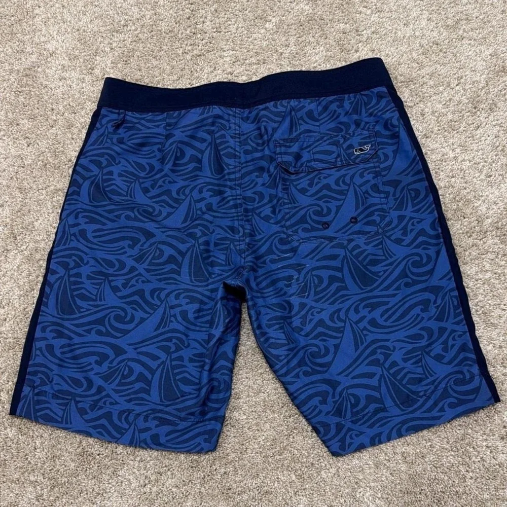 Crazy Sail Print Vineyard Vines Board‎ Shorts | Blue | Medium